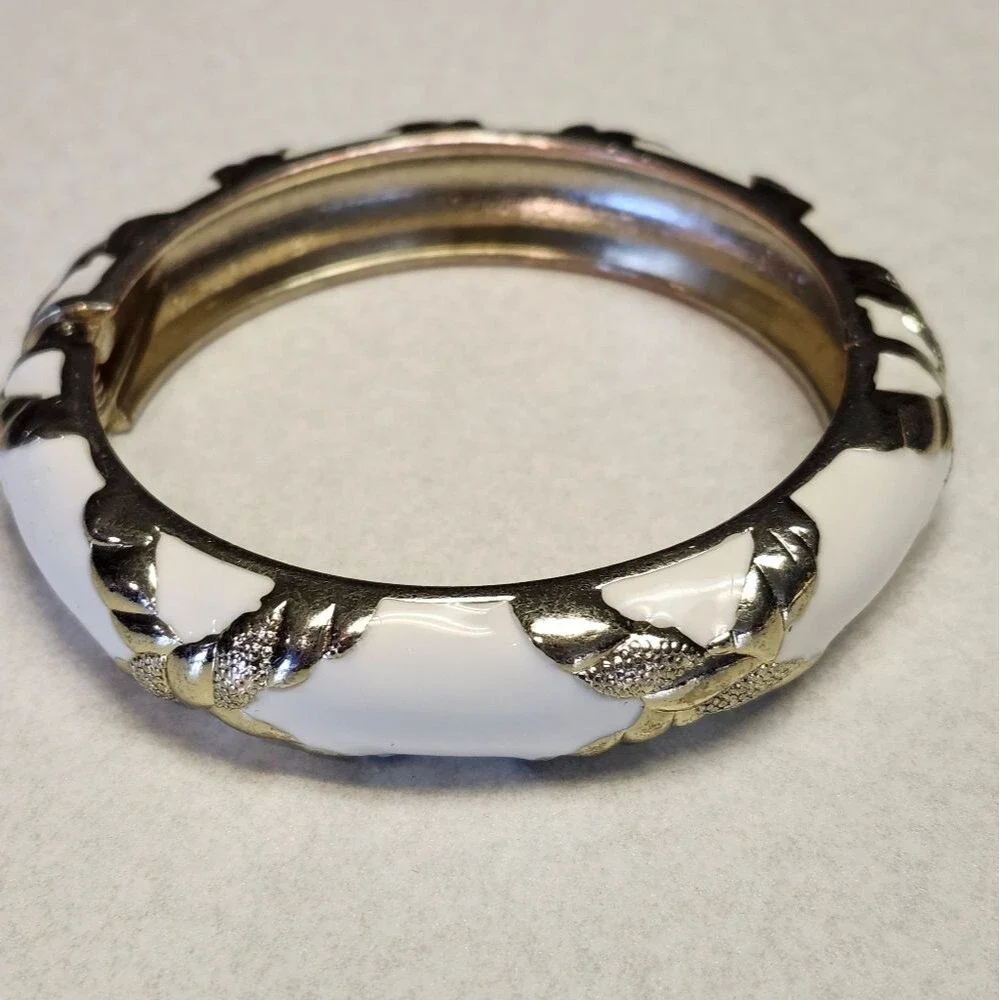 Cream white and gold toned bangle bracelet